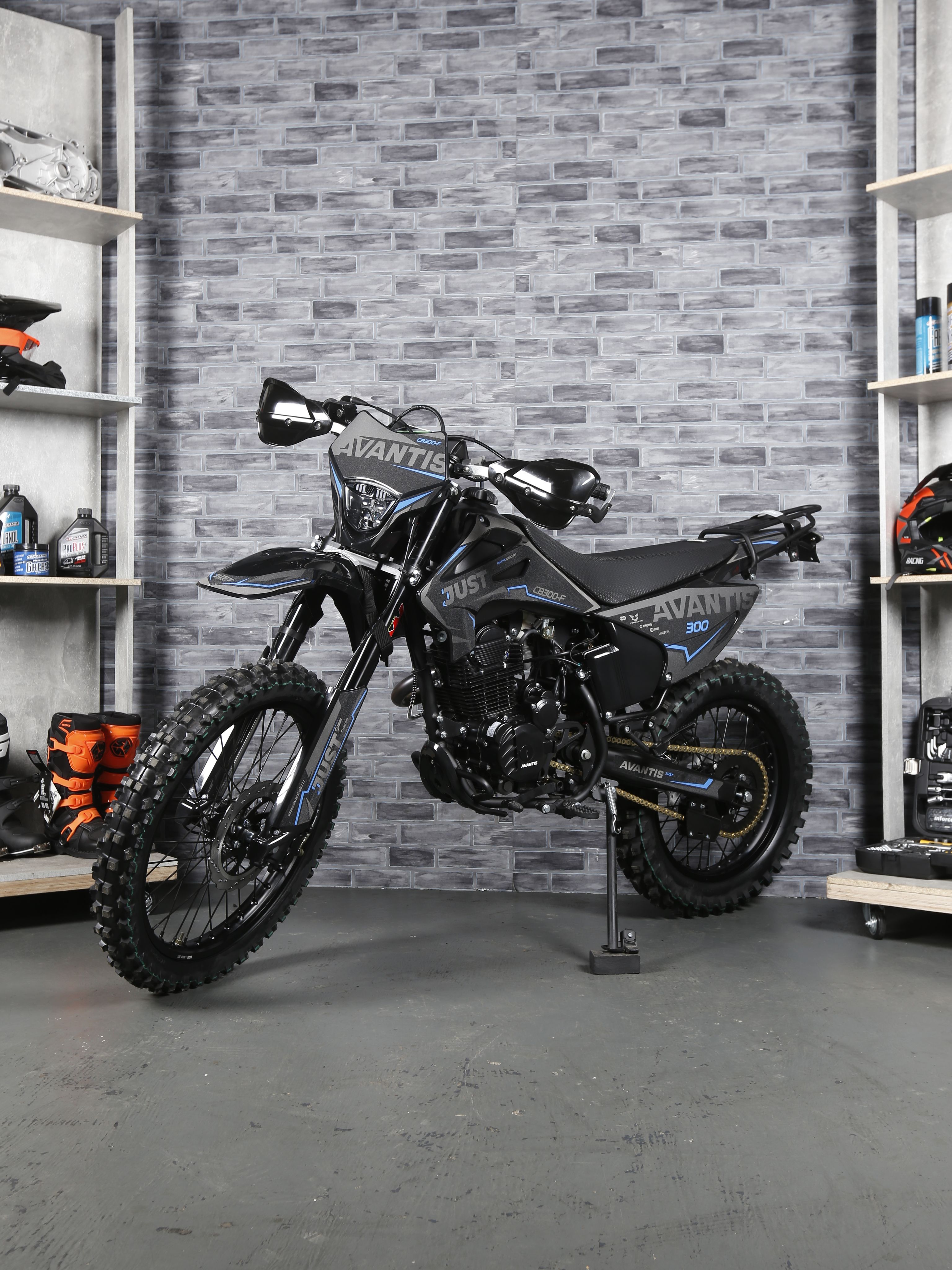 МотоциклAvantisJustCB300F,черный/синий